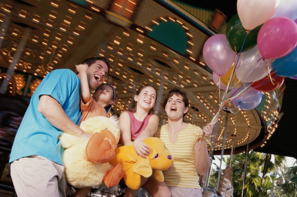 Orlando Luxury Travel to New Year’s Eve Celebrations At Universal Orlando and Walt Disney World Resorts